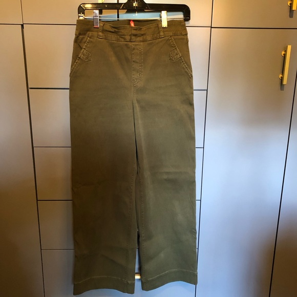 Spanx crop pants with tummy control. Olive size M. Perfect condition - Picture 1 of 9